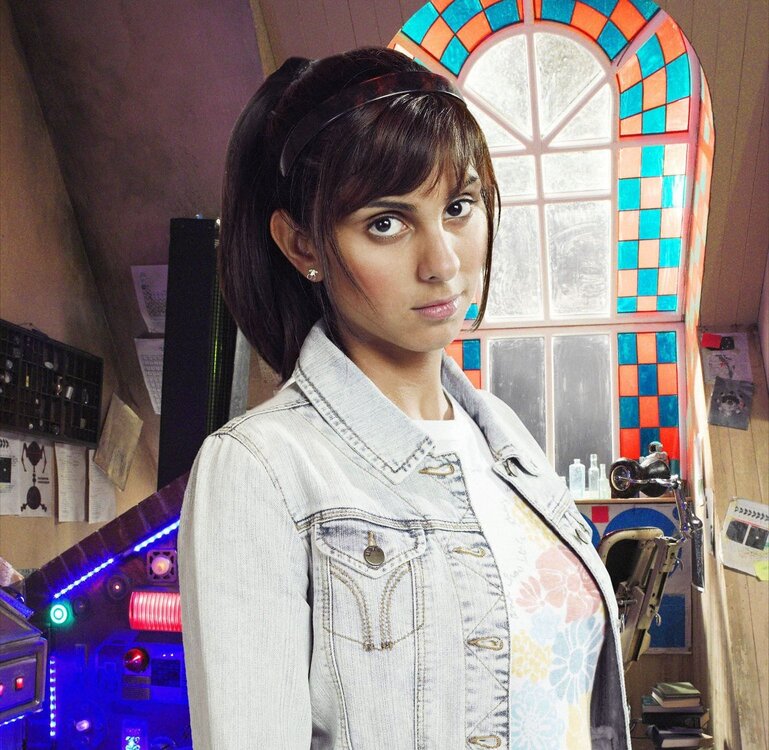 Anjli-Mohindra-Rani-Chandra-SJA-Sarah-Jane-Adventures-1538x1500.jpg