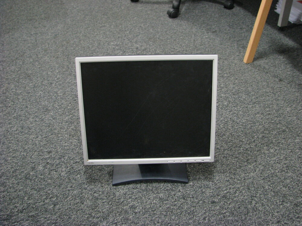 Benq_Monitor_front.jpg