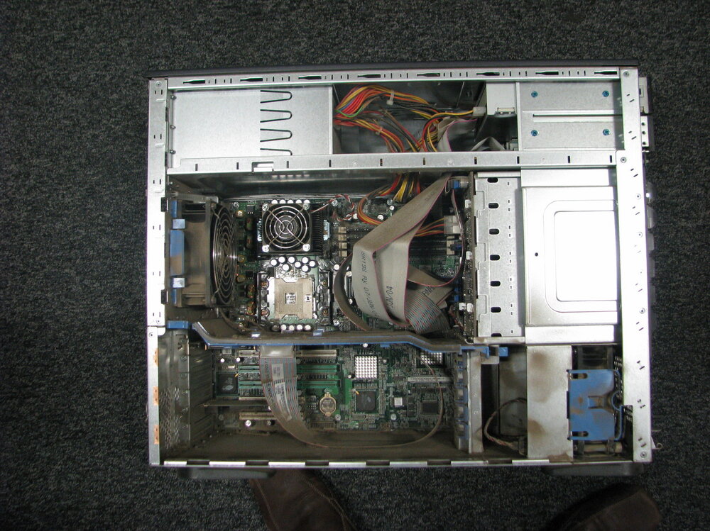 Dell_1600_side.jpg