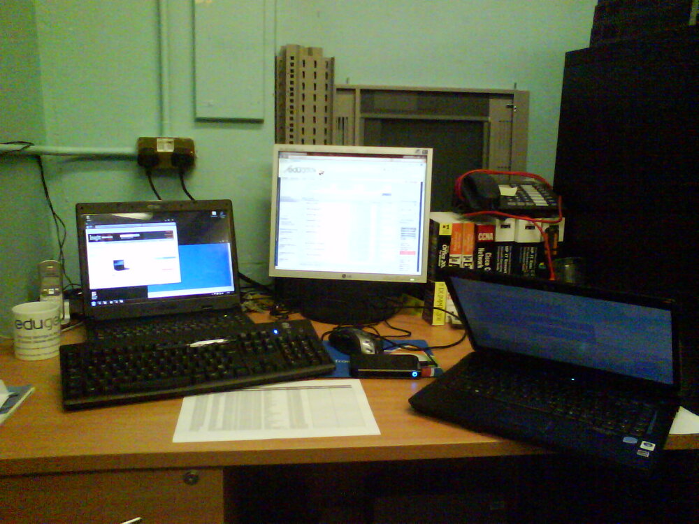 Desk1.JPG