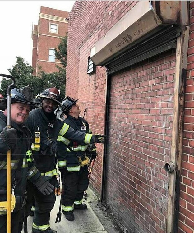 Hey, this isn't an entrance.jpg