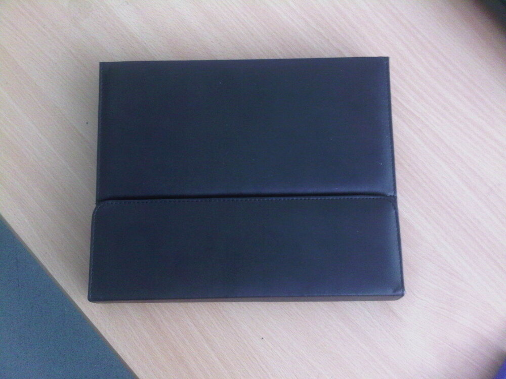 IPad 2 case closed.jpg