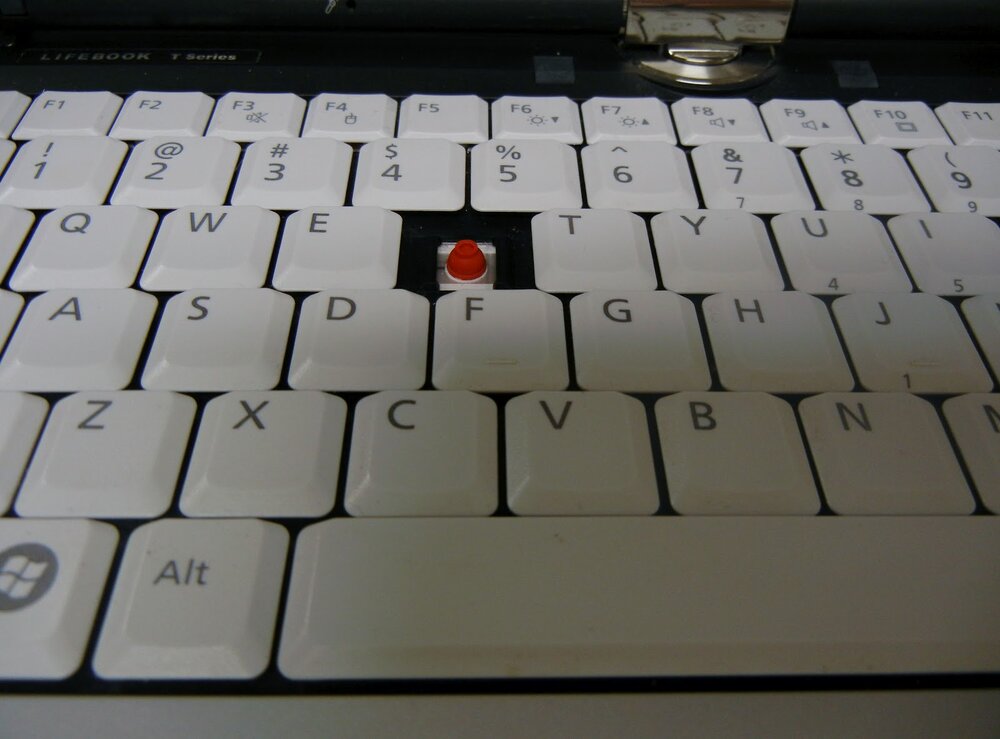 R+is+missing+2[1].JPG