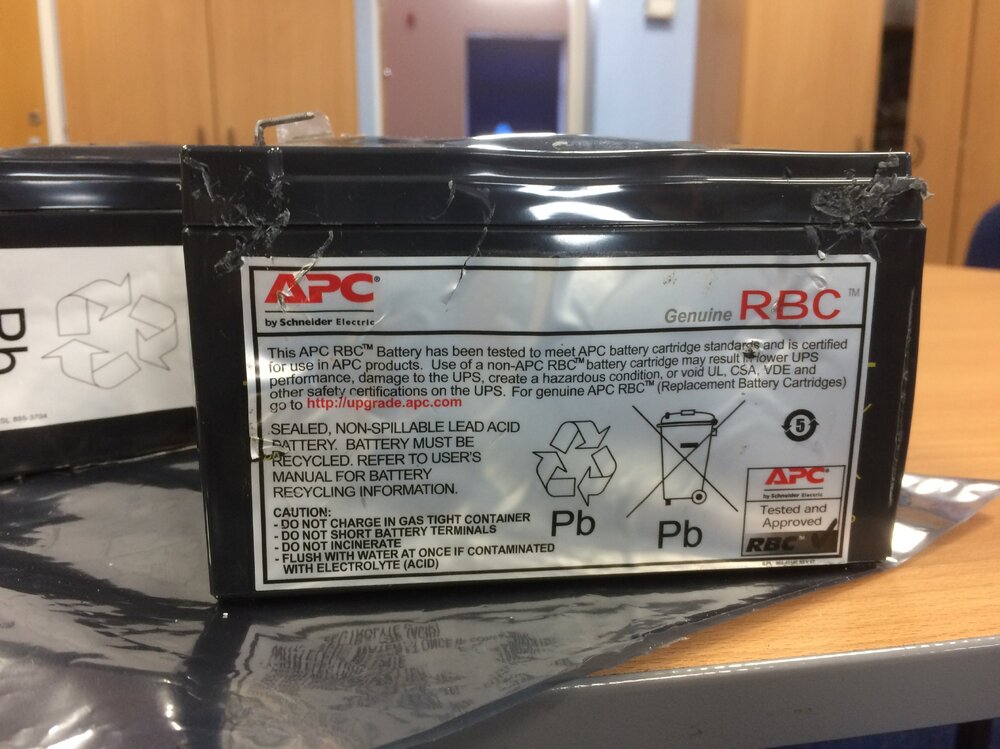 UPS_BATTERY_1.jpg