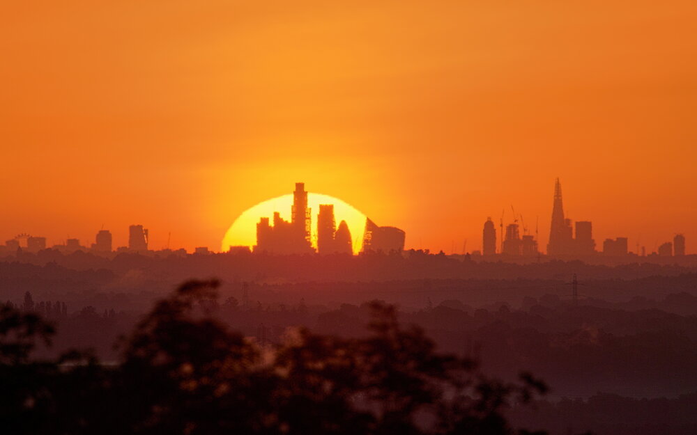 Z72_2631_sunrise_nice8x5.jpg