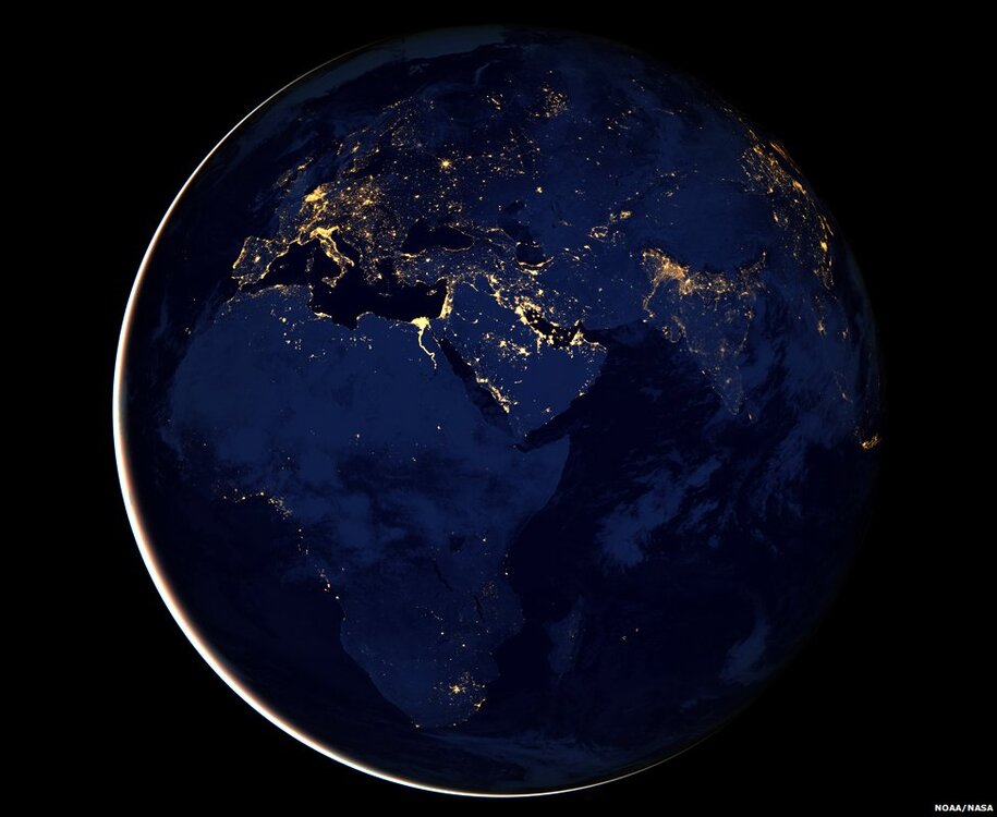 _64598469_blackmarble.jpg