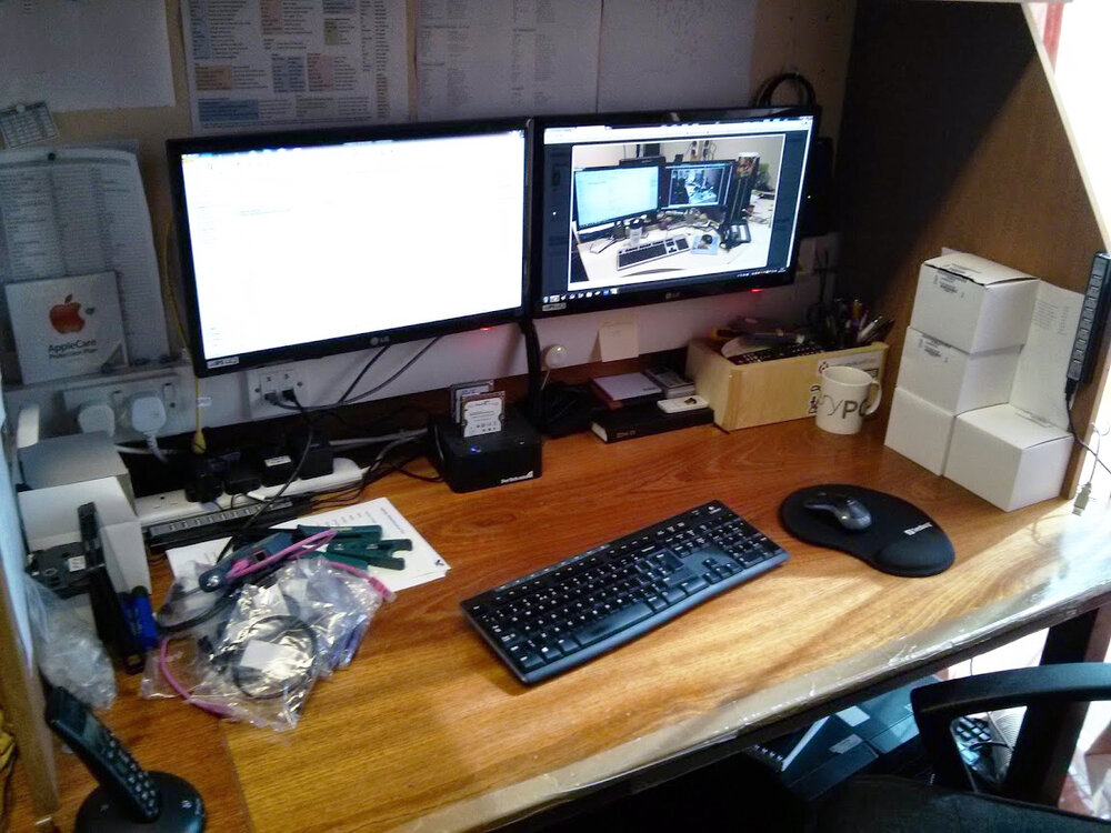 desk.jpg