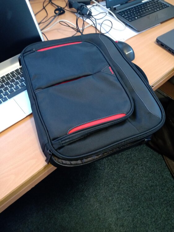 laptop 1.jpg