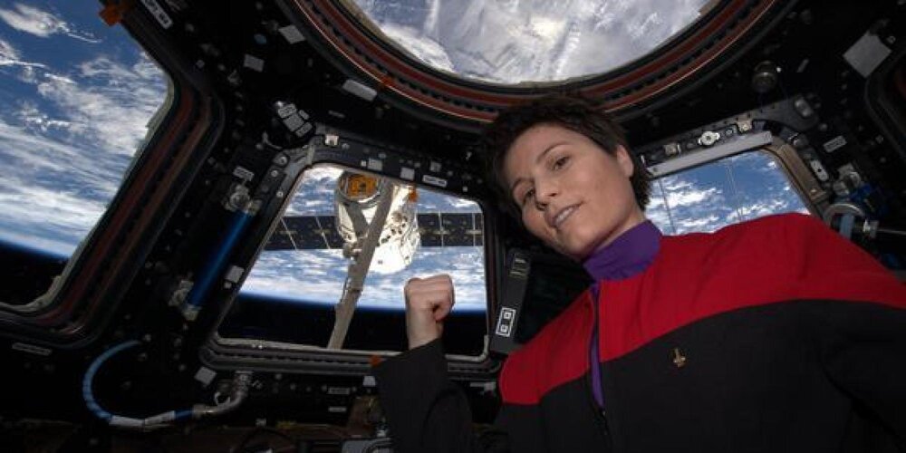 o-SAMANTHA-CRISTOFORETTI-facebook.jpg