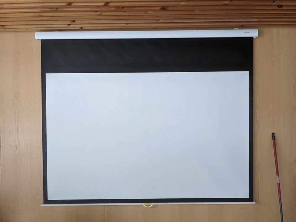 proj-screen.jpg